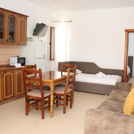 Apartment Celaj Velipoje Bagian luar foto