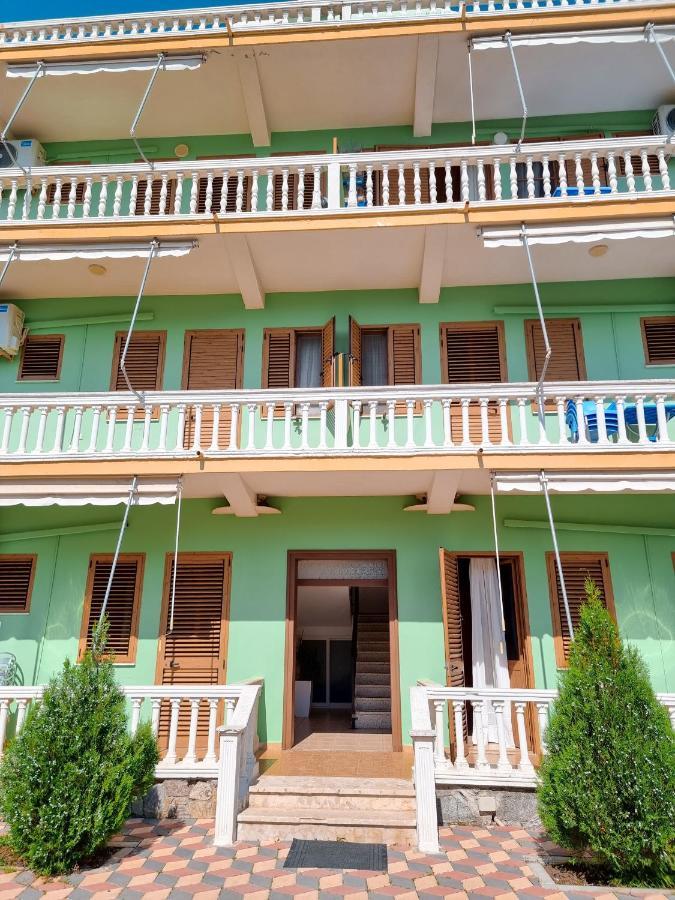 Apartment Celaj Velipoje Bagian luar foto