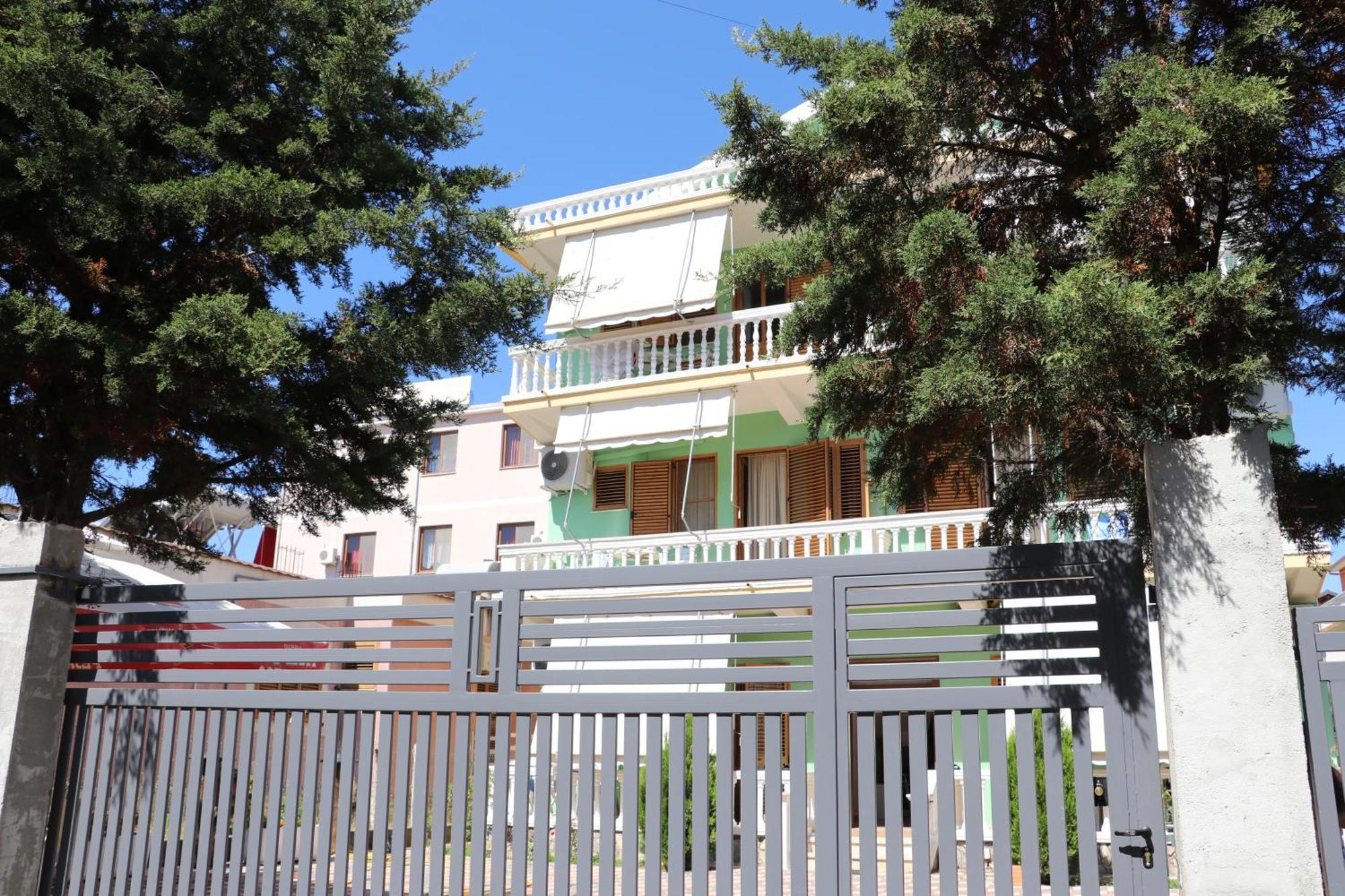 Apartment Celaj Velipoje Bagian luar foto