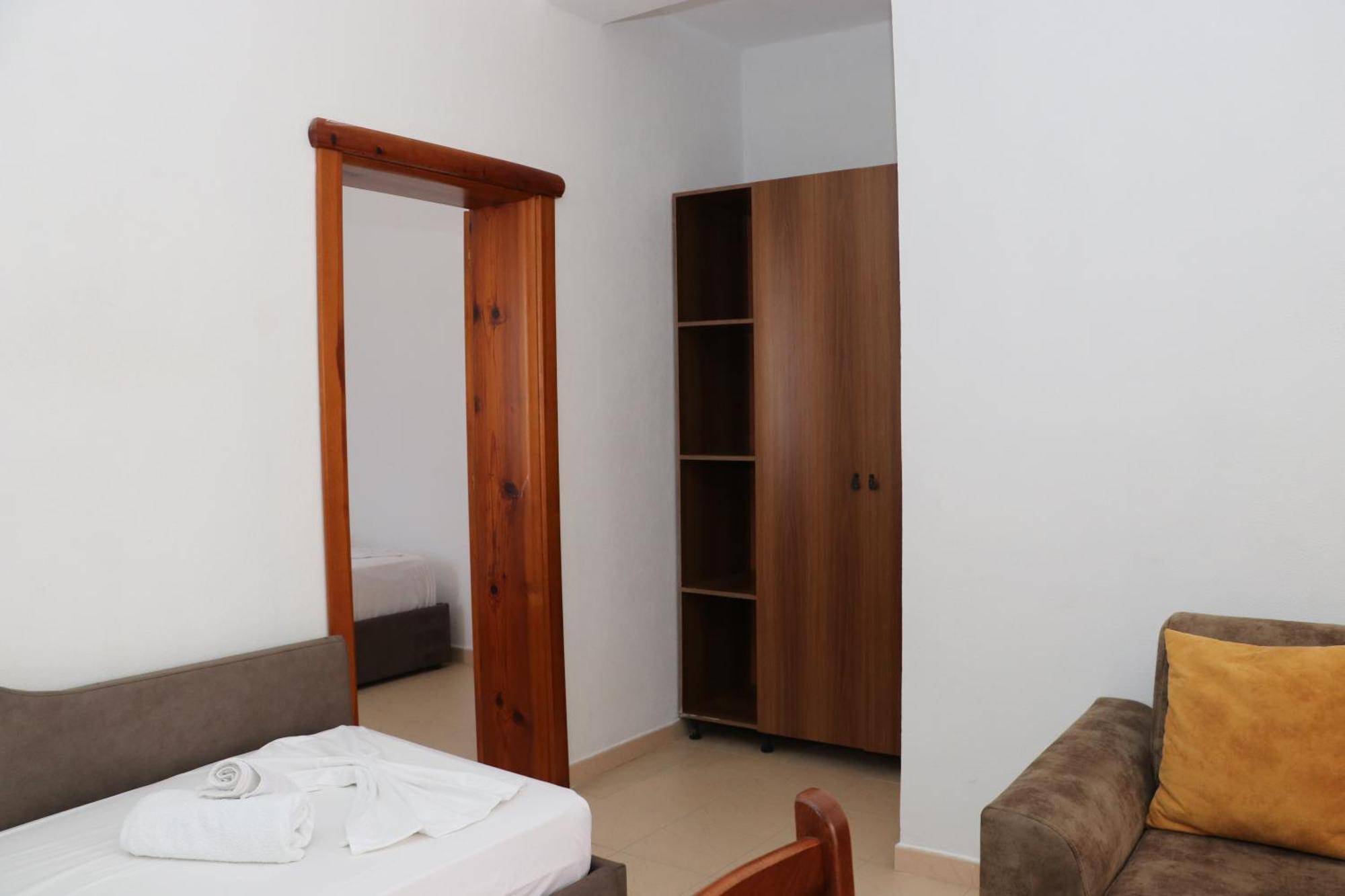 Apartment Celaj Velipoje Bagian luar foto